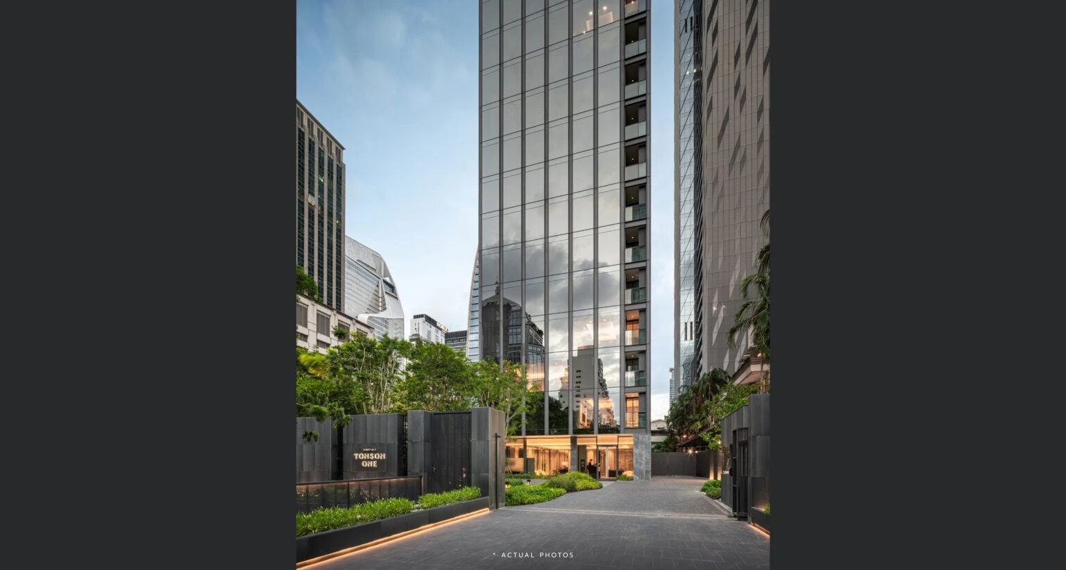 Landscaped arrival at Tonson One Residence
