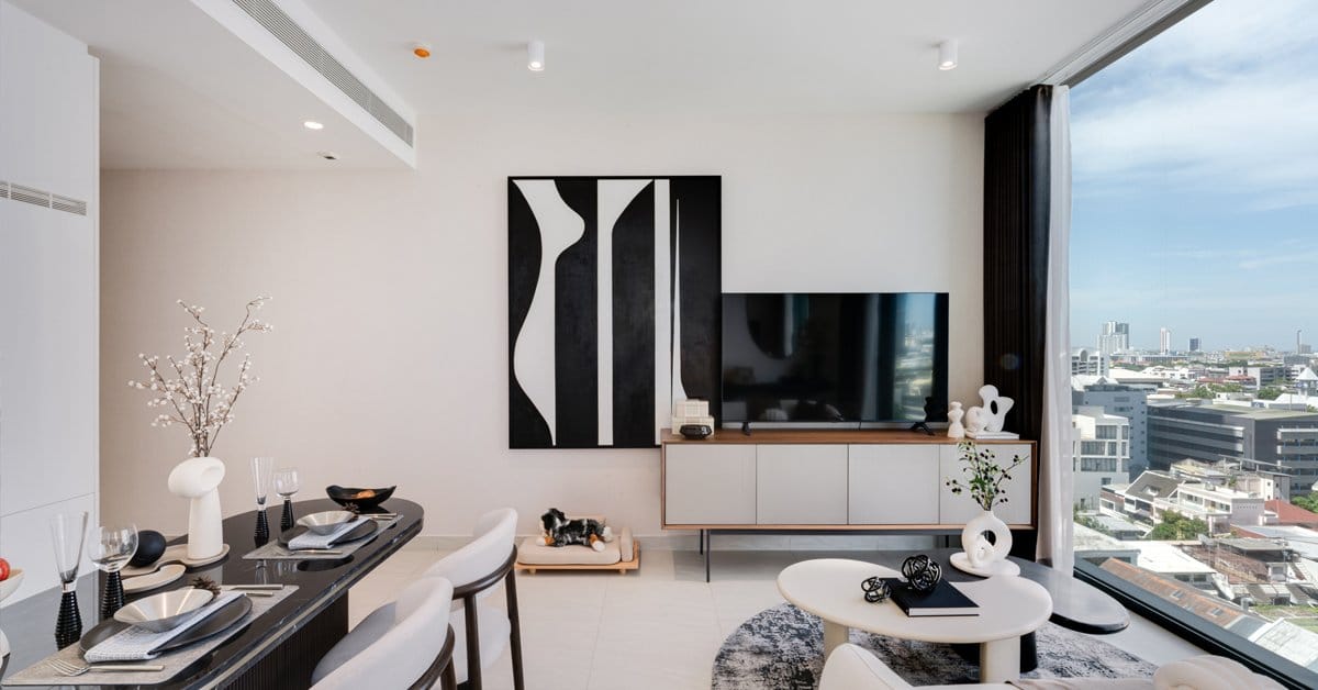 Living and dining space at Tait Sathorn 12