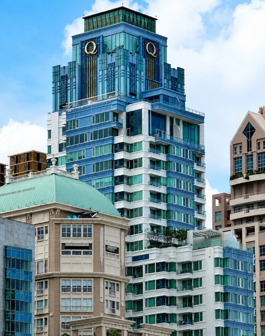 Q Langsuan residential tower in central Bangkok