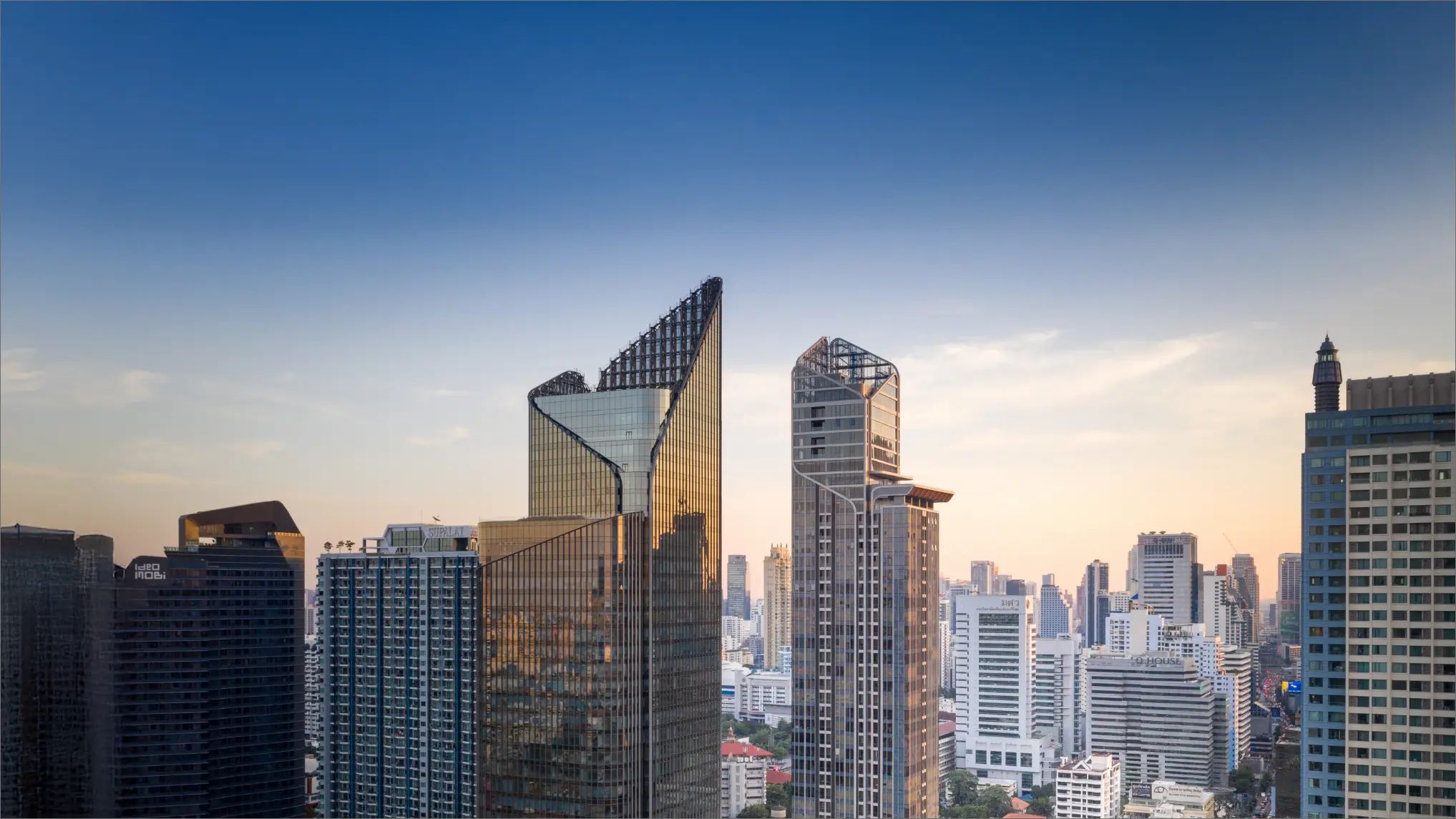 The Esse at Singha Complex residential tower beside Singha Complex in Bangkok